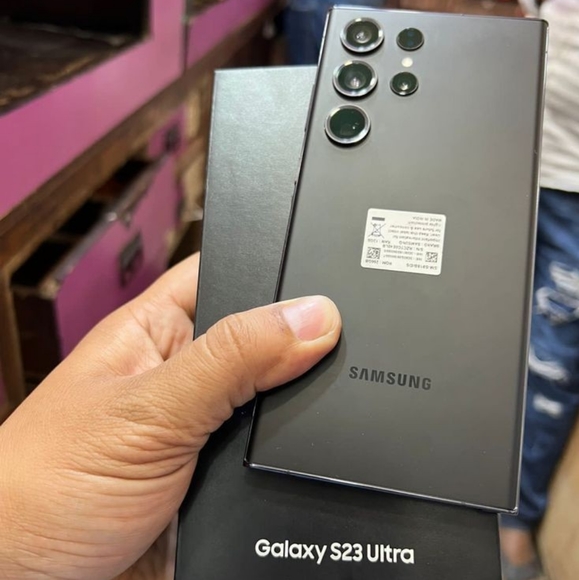 Samsung S23 Ultra 512GB 16 RAM - Picture 1 of 1